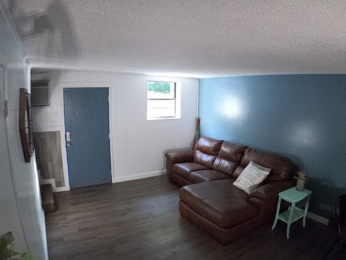 Foto del edificio - 1341 North Fairmont Ave.