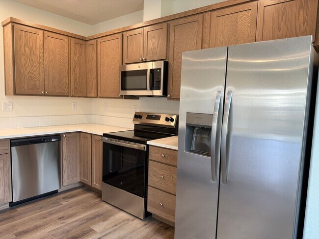 Building Photo - Brand New Stunning 3 Bed/2.5 Bath Townhouse-Old Farm District