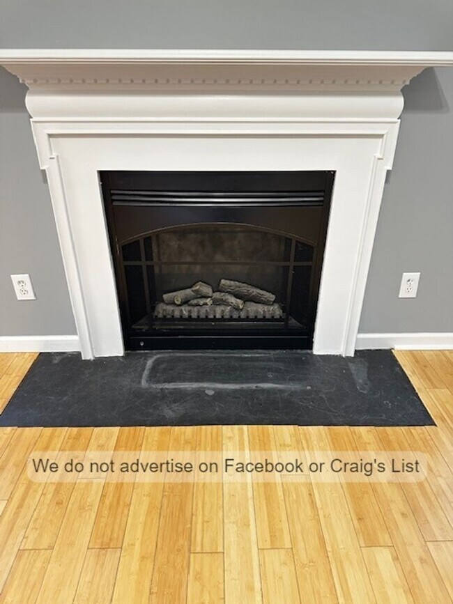 Foto del edificio - Candlewick Townhomes- Candlelight Drive