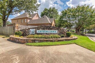 Building Photo - 7520 Crystal Lake Dr