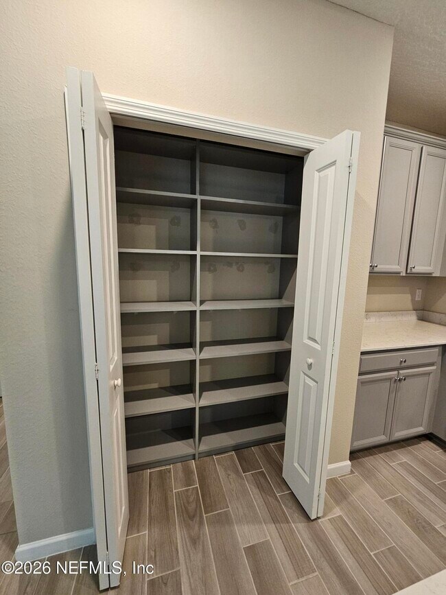 Foto del edificio - 10330 Alder Creek Ln