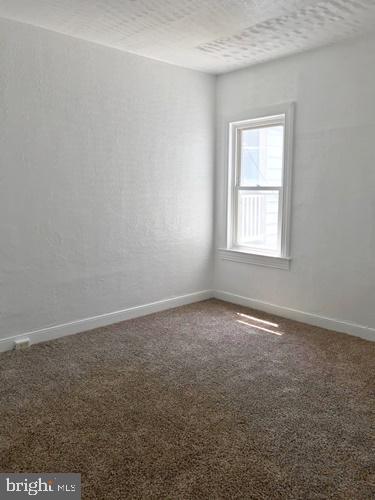 Foto del edificio - 142 S Queen St