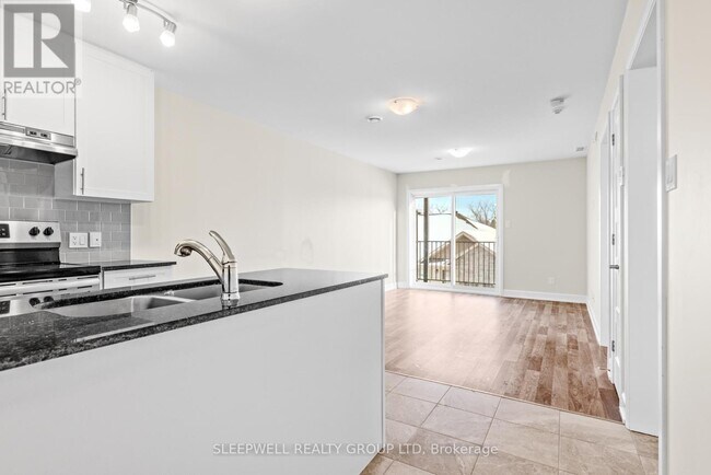 Photo du bâtiment - 377 Solstice Cres