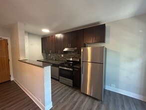 Building Photo - 730 Judson Ave