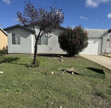 Building Photo - 17150 E Roadrunner Rd