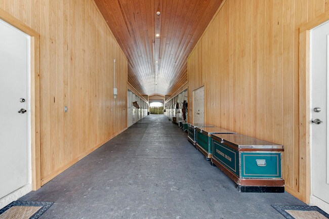 Building Photo - 4985  Stables Way Stalls