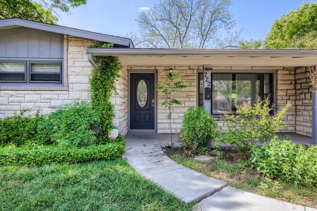 Building Photo - Beautifully updated Northwood home near Northridge Park