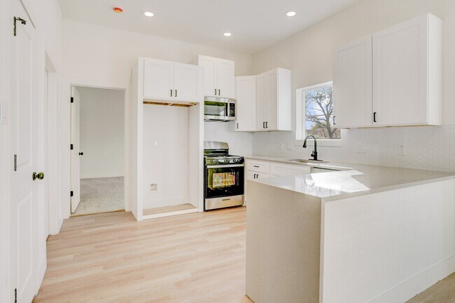 Foto del edificio - 10518 Ashville Dr