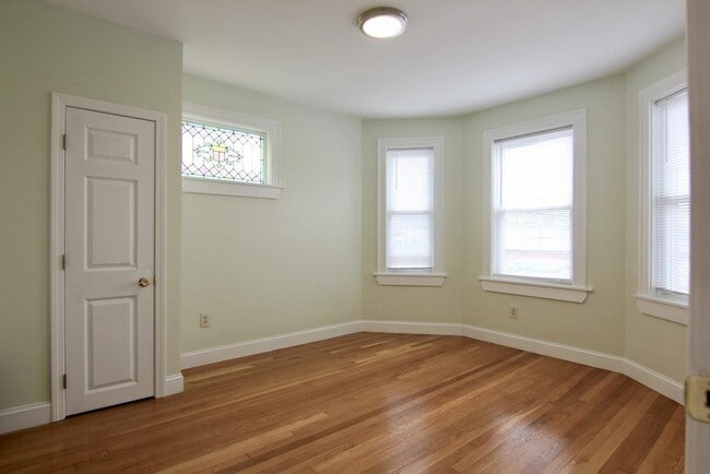 Building Photo - 989 Boylston St