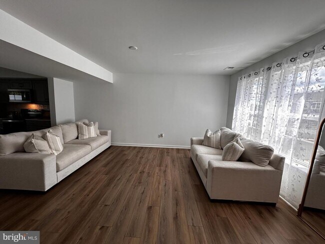 Foto del edificio - 220 Gentle Breeze Dr