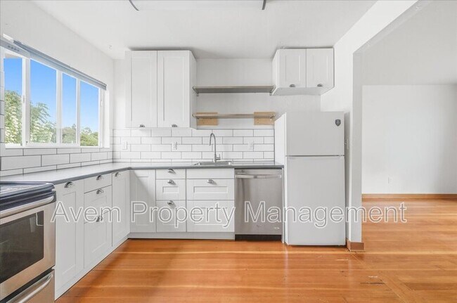 Foto del edificio - 5922 N Albina Ave
