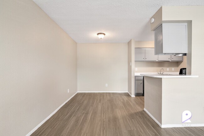 Foto del edificio - 11810 Algonquin Dr