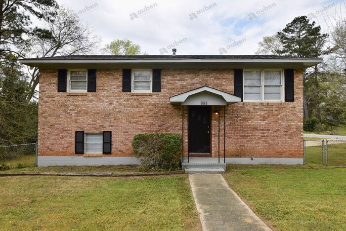 Primary Photo - 127 Monterey Ave