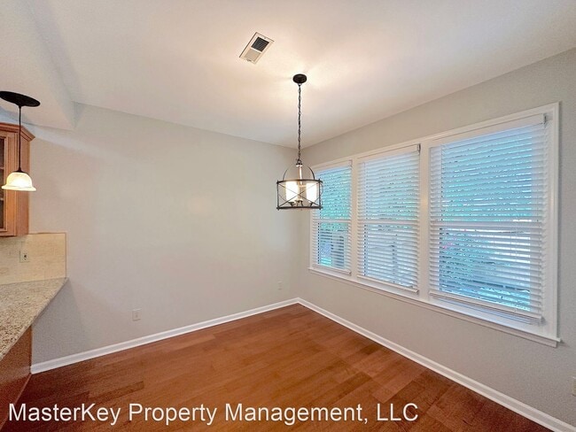Building Photo - 3 br, 2.5 bath House - 103 James River Rd