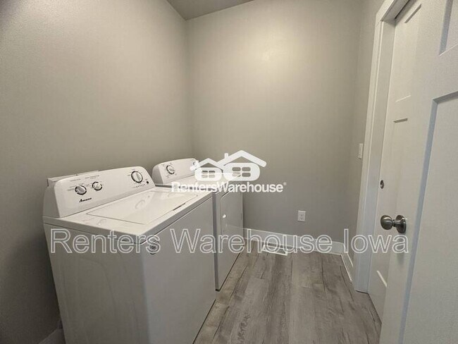 Building Photo - 702 Kingfisher Dr