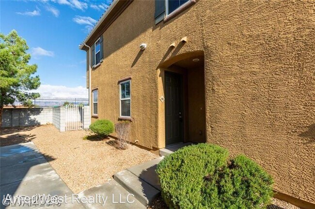 Foto del edificio - 3 br, 2.5 bath House - 6134 Pine Villa ave