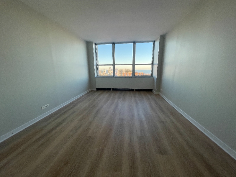 Photo - 655 W Irving Park Rd (Chicago, IL)