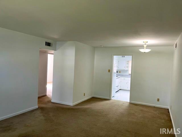 Foto del edificio - 665 St Mary's Dr