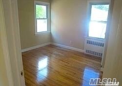 Building Photo - 343 Greengrove Ave