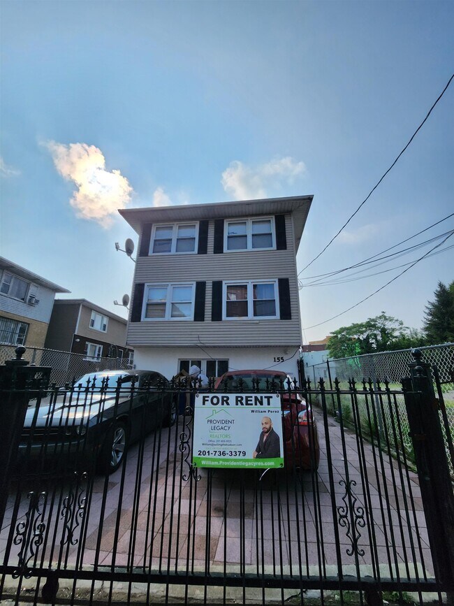 Foto del edificio - 155 Summit Ave