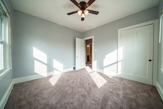 Foto del edificio - 2085 Marlowe Ave