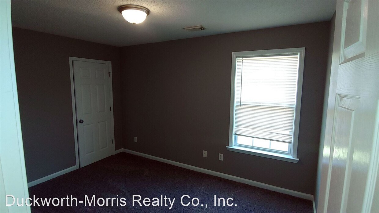 Building Photo - 3 br, 2 bath House - 5017 Smithfield Circle