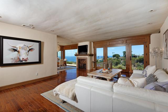 Building Photo - 6018 Avenida Chamnez