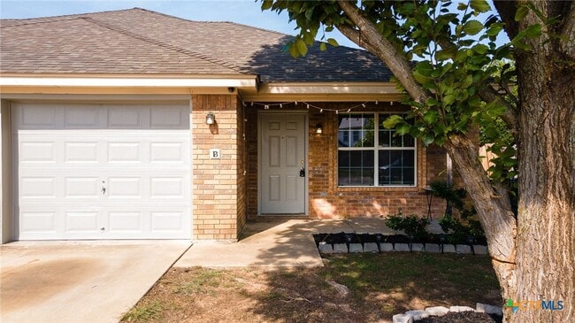 Building Photo - 1404 Chips Dr