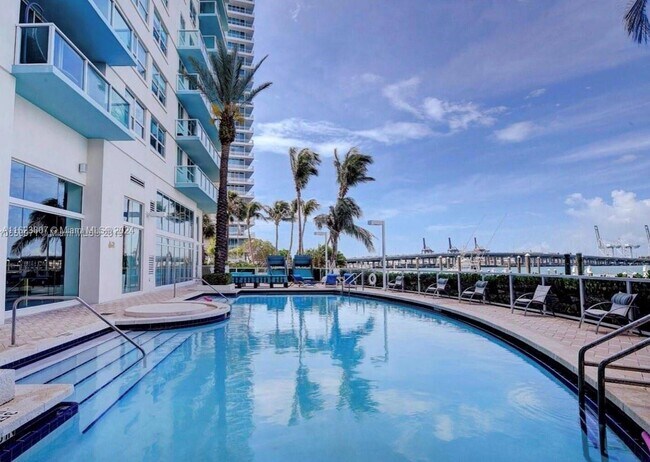 Foto del edificio - 650 West Ave