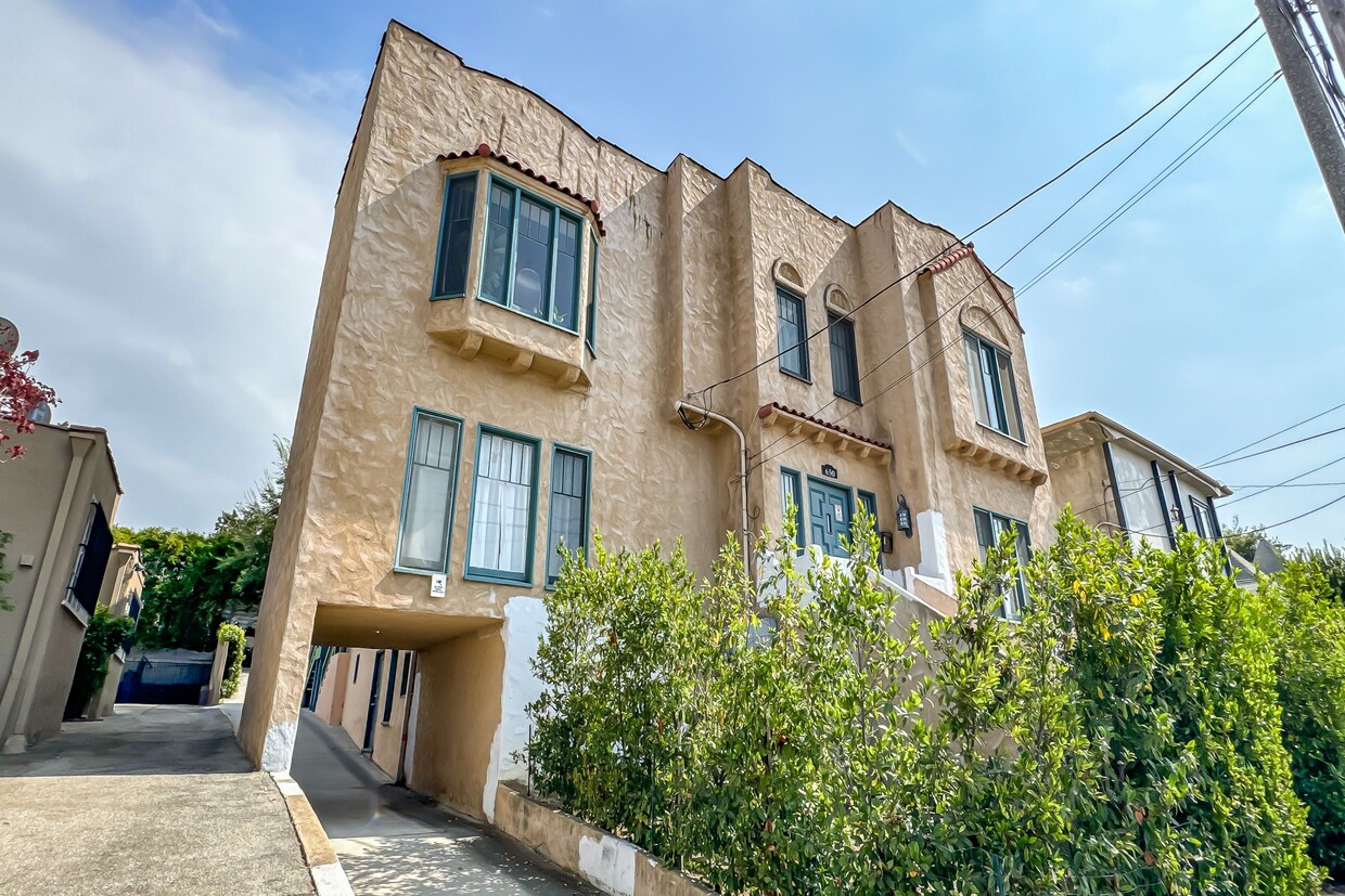 Primary Photo - 650 Maltman Ave