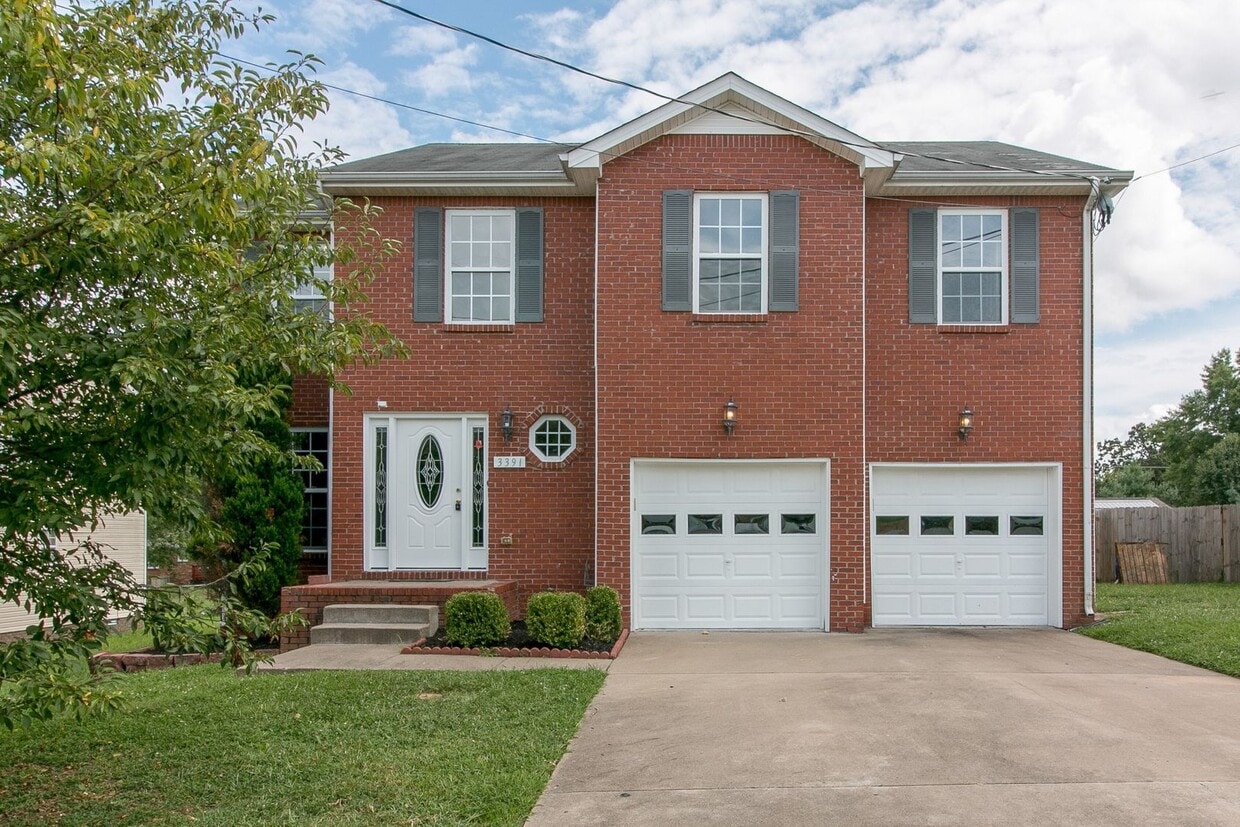 Primary Photo - 4 Bedroom Pet Friendly Home For Rent!