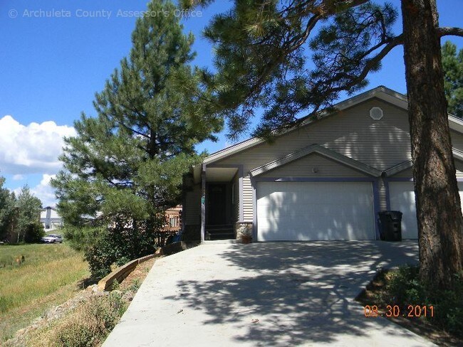 Building Photo - 377 E Golf Pl