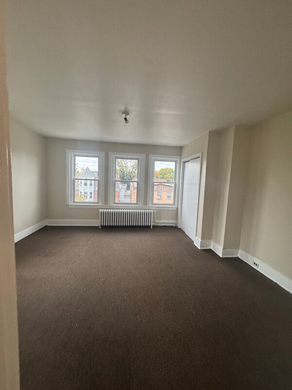 Foto del edificio - 4524 Springfield Ave