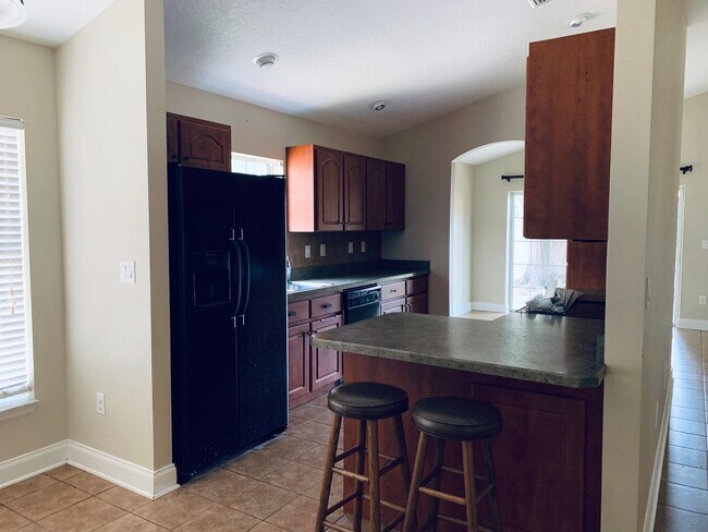 Foto del edificio - Don't miss this spacious 3/2 home in Leesburg