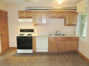 Building Photo - 88 Thompson St