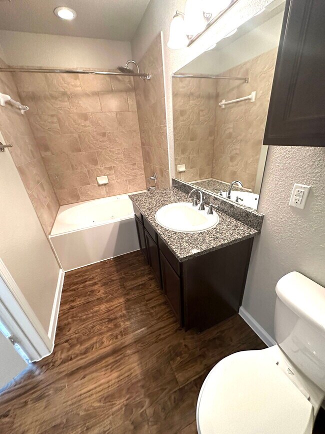 Foto del edificio - 27040 U.S. 380 Apt #A1, Aubrey, TX 76227 - 1 BR 1 BA condo