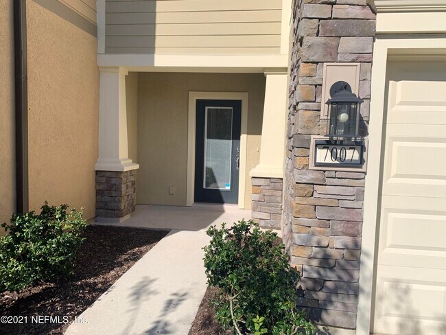 Foto del edificio - 7007 Berrybrook Dr