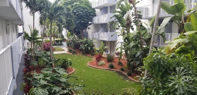 Foto del edificio - 1801 S Treasure Dr