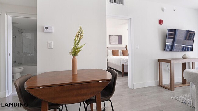 Foto del edificio - 1025 E 25th St