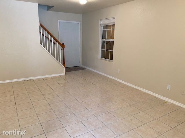 Building Photo - 3 br, 1.5 bath Duplex - 528 Wilcox Avenue 2