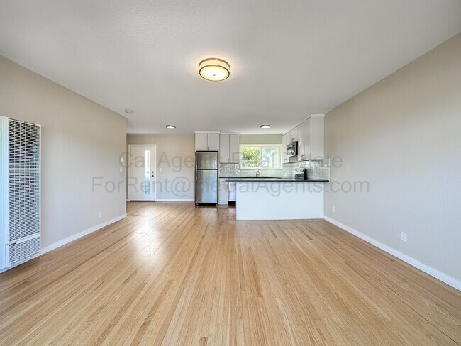 Photo - 785 Taft St Townhome