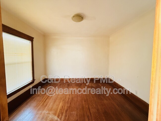 Foto del edificio - 10749 Hull Ave