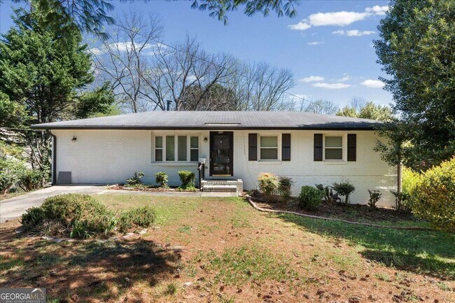 Foto del edificio - 2815 Carolyn Dr