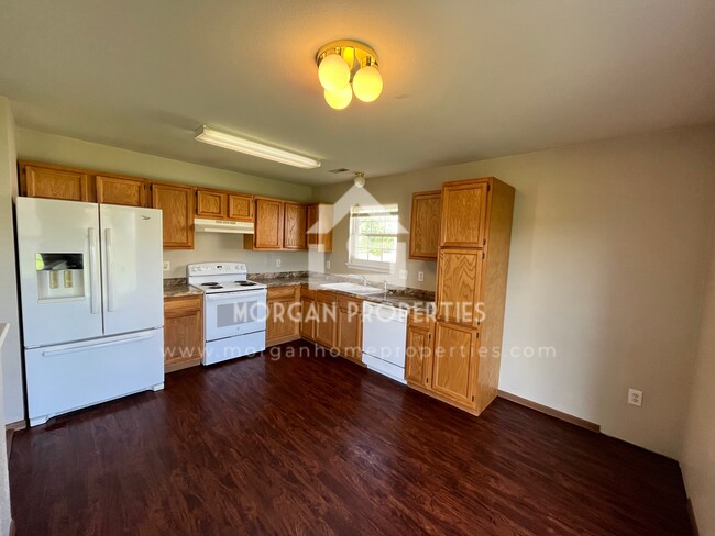Foto del edificio - 1216 Wolf Run Ct