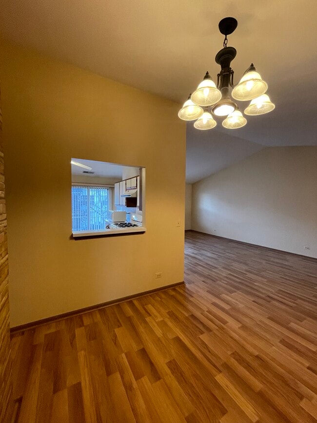 12 Truman Ct, Streamwood, IL 60107 Townhouse for Rent in Streamwood