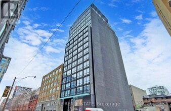 Building Photo - 458-458 Richmond St W