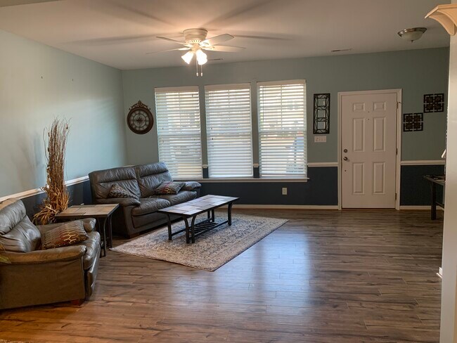 Living Room - 7509 Vinca Ct