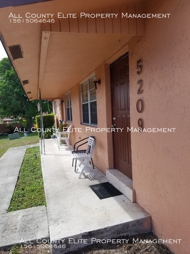 Cozy 2 Bedroom in Heart of WPB House Rental in West Palm Beach, FL