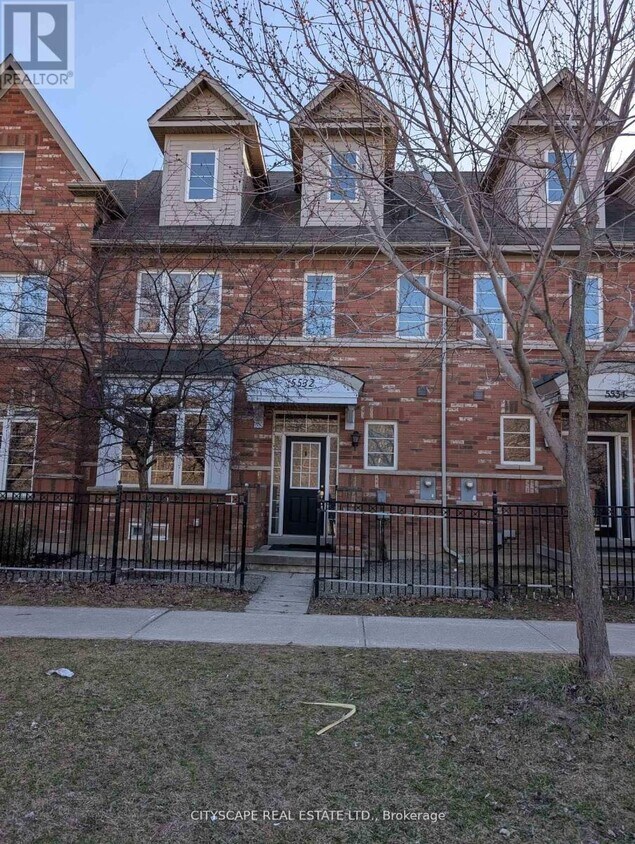 Photo principale - 5532 Tenth Line W