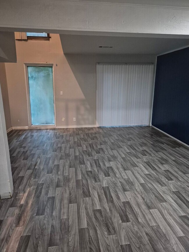 Foto del edificio - 5110 S Delaware Pl